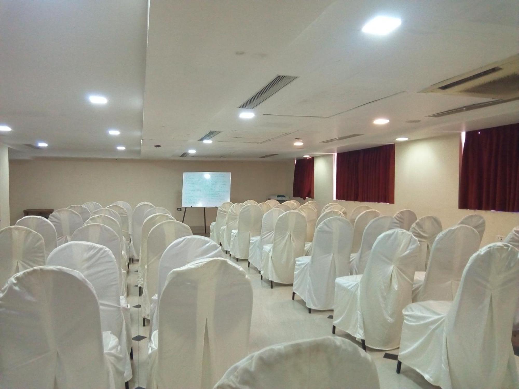 Hotel Western Gatz Theni Exterior foto