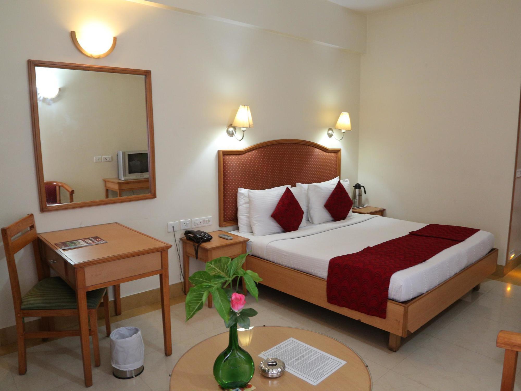 Hotel Western Gatz Theni Exterior foto